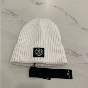 Stone Island Patch Logo White Beanie Hat (One Size)